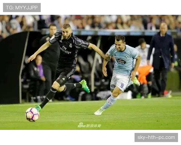本泽马如何突破不同联赛防守体系：跨联赛适应能力解析